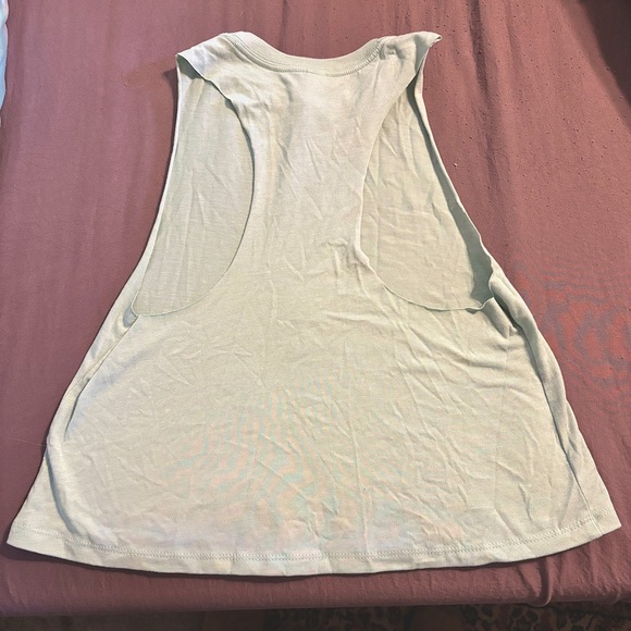 Hotworx Razorback Tank - Size S - Picture 2 of 2